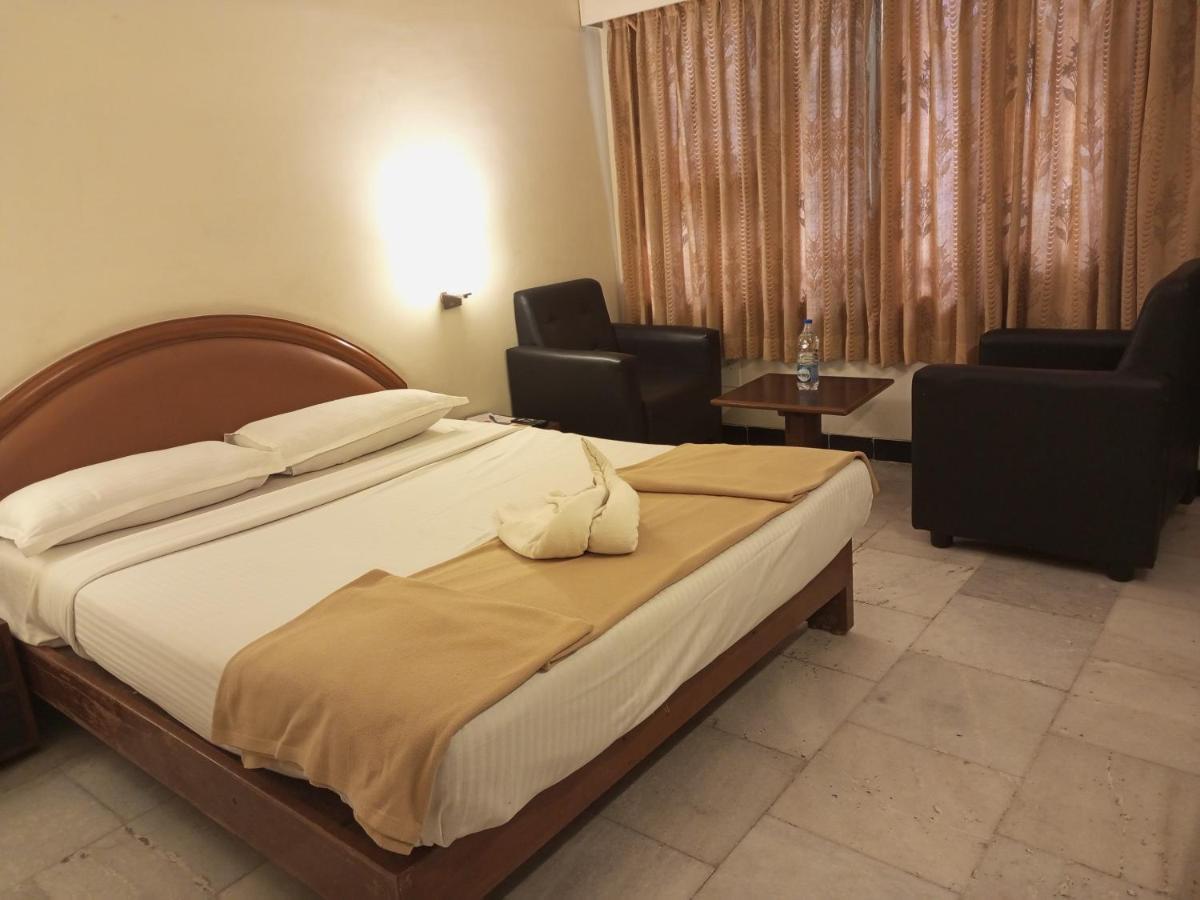 Senthil Residency Hotel Dindigul Exterior photo