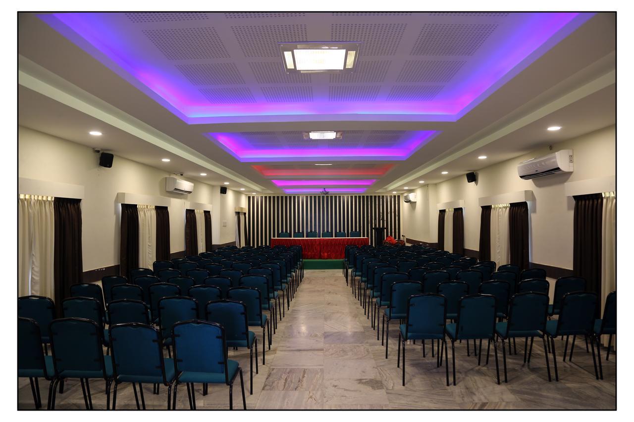 Senthil Residency Hotel Dindigul Room photo
