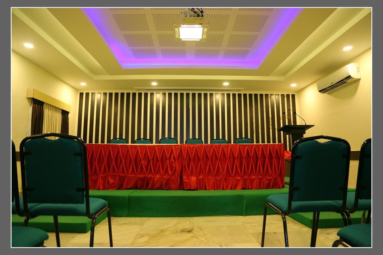 Senthil Residency Hotel Dindigul Room photo